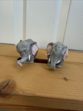 Gray Elephant Salt and Pepper Shaker Set